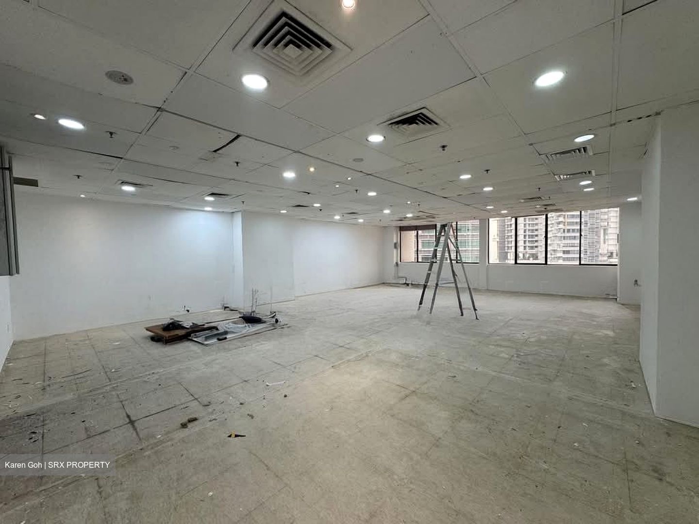 International Plaza (D2), Office #572067951